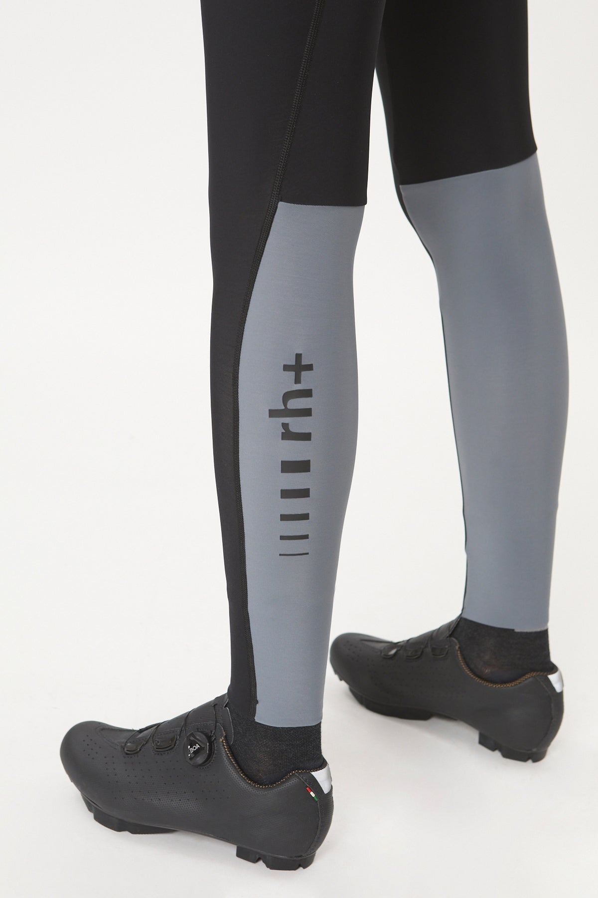 Moyra  W Tight